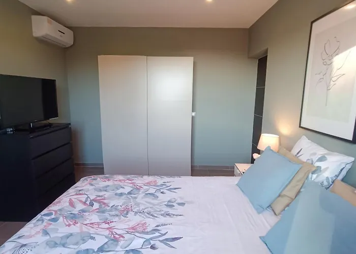 Appartement Pinede Man Yelle