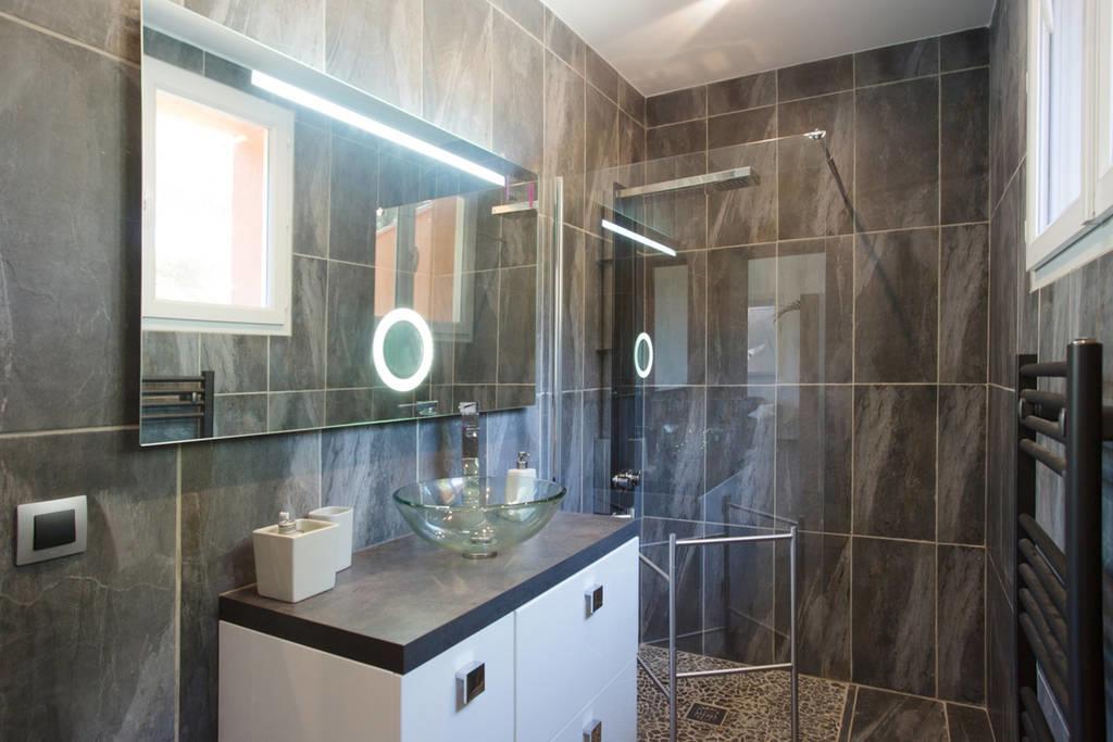 Pinede Man Yelle Apartment *